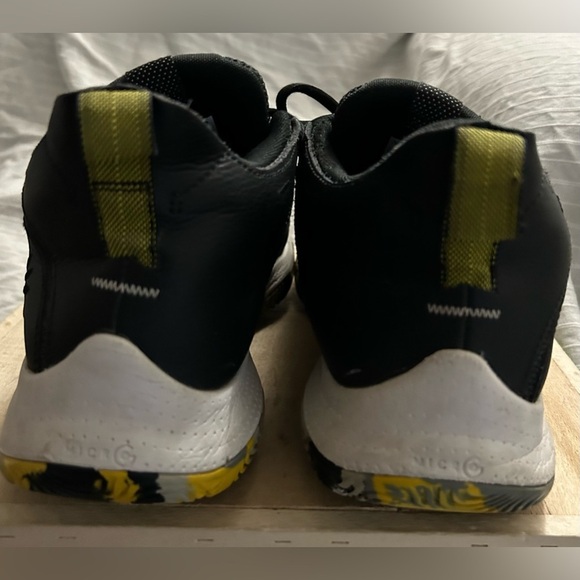 Under Armour Curry 3Z5 Basketball Shoes Black / White /Yellow 3023087 004 Sz 12 - Picture 6 of 9